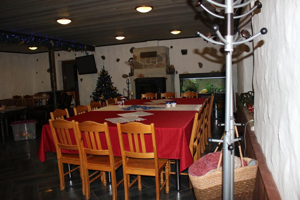 Krapi Guesthouse Treimani Quarto foto