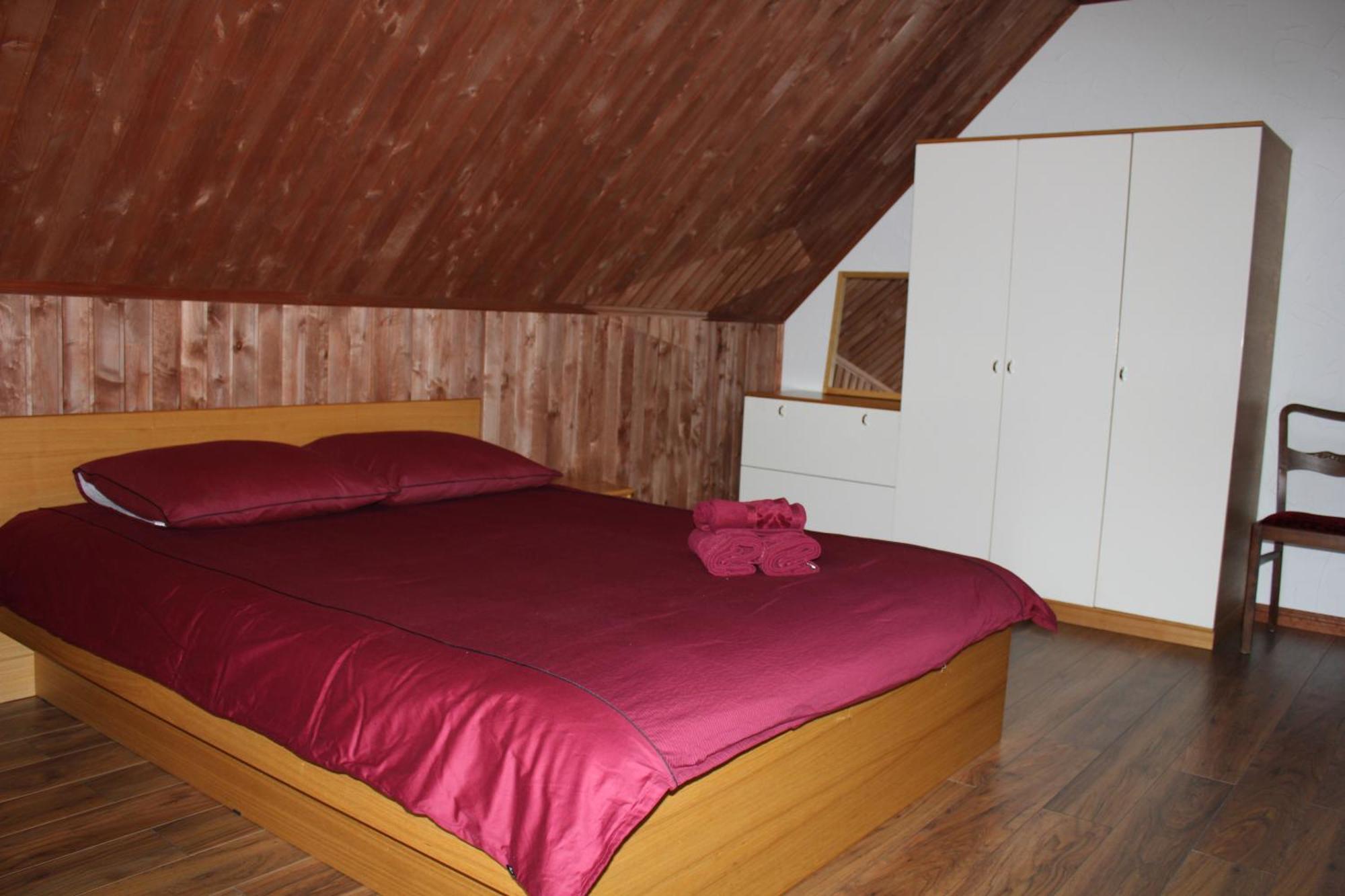Krapi Guesthouse Treimani Quarto foto
