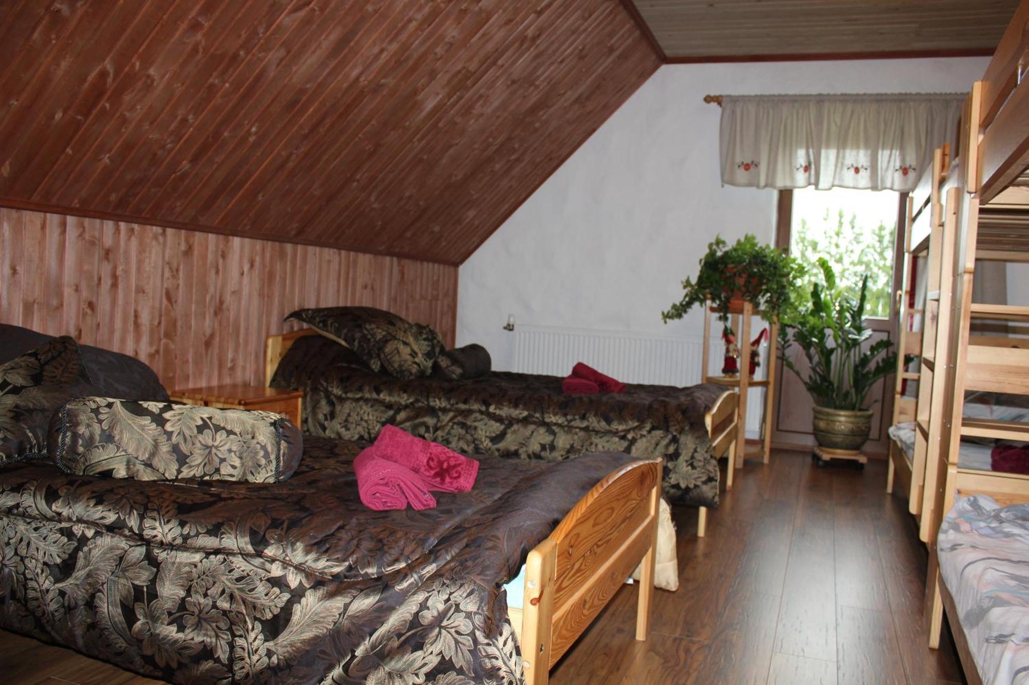 Krapi Guesthouse Treimani Quarto foto