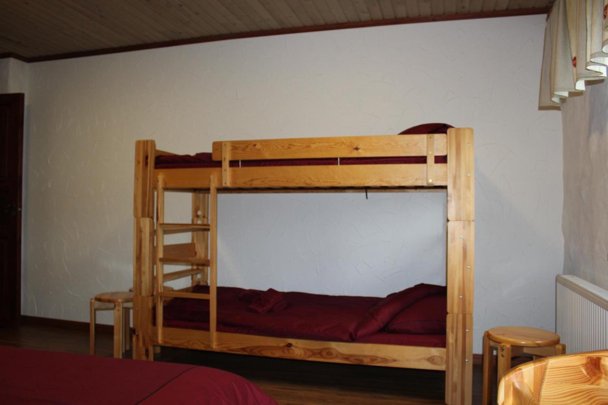 Krapi Guesthouse Treimani Quarto foto