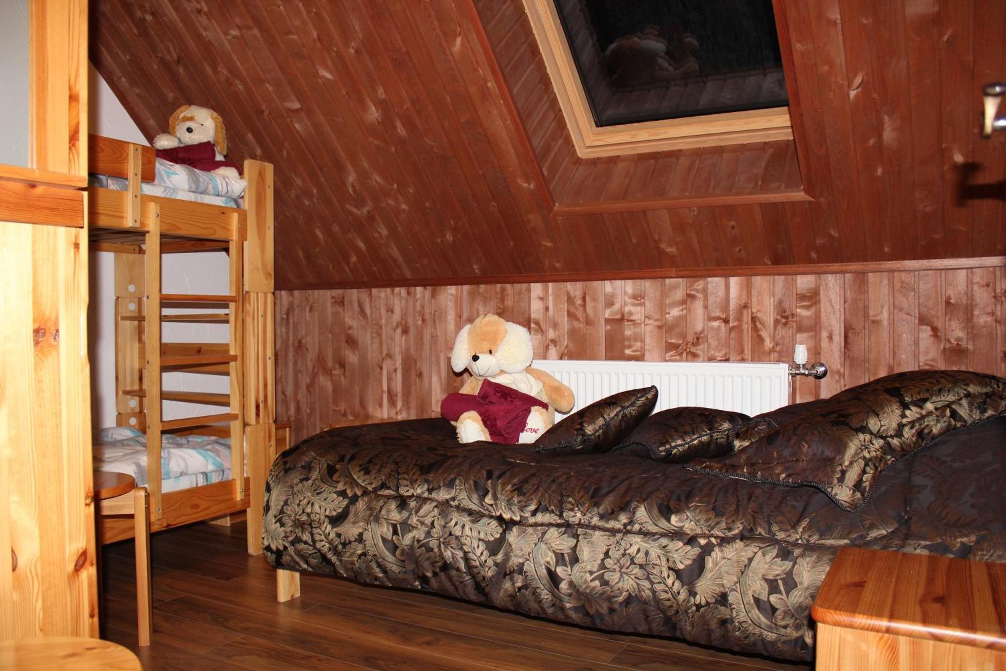 Krapi Guesthouse Treimani Quarto foto