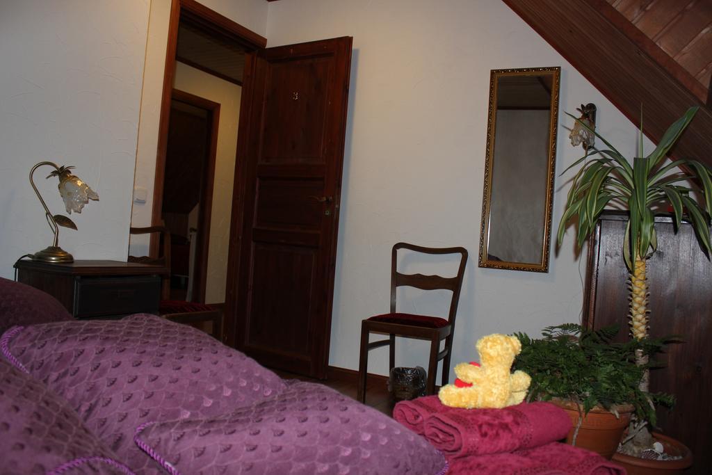 Krapi Guesthouse Treimani Quarto foto