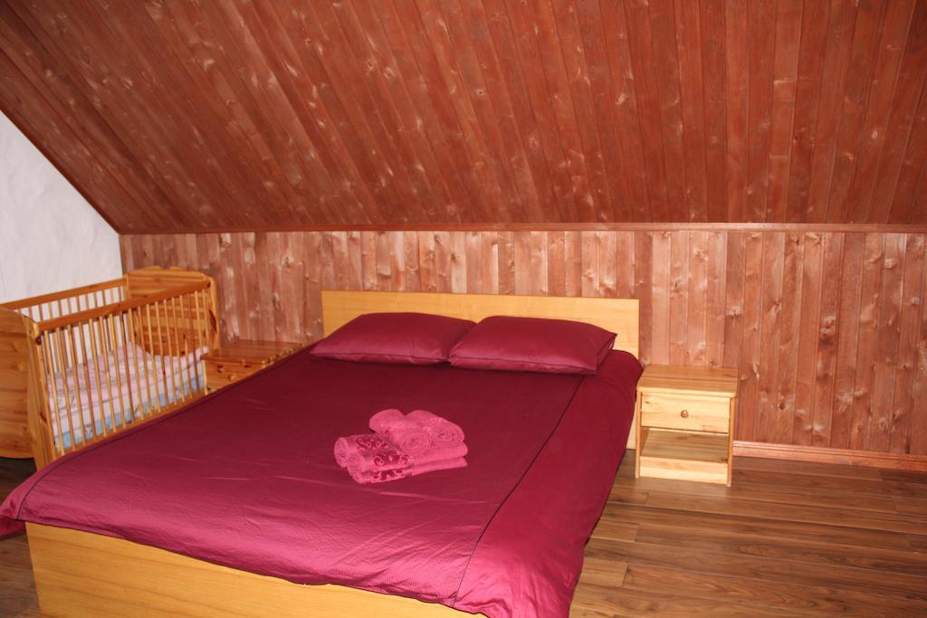 Krapi Guesthouse Treimani Quarto foto