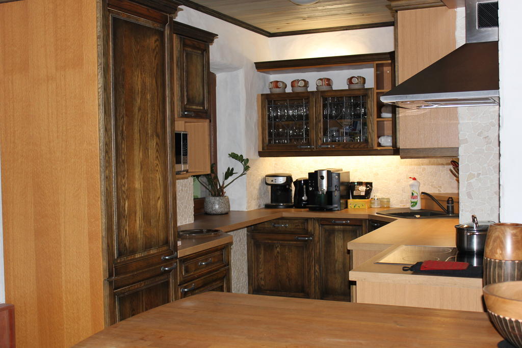 Krapi Guesthouse Treimani Quarto foto