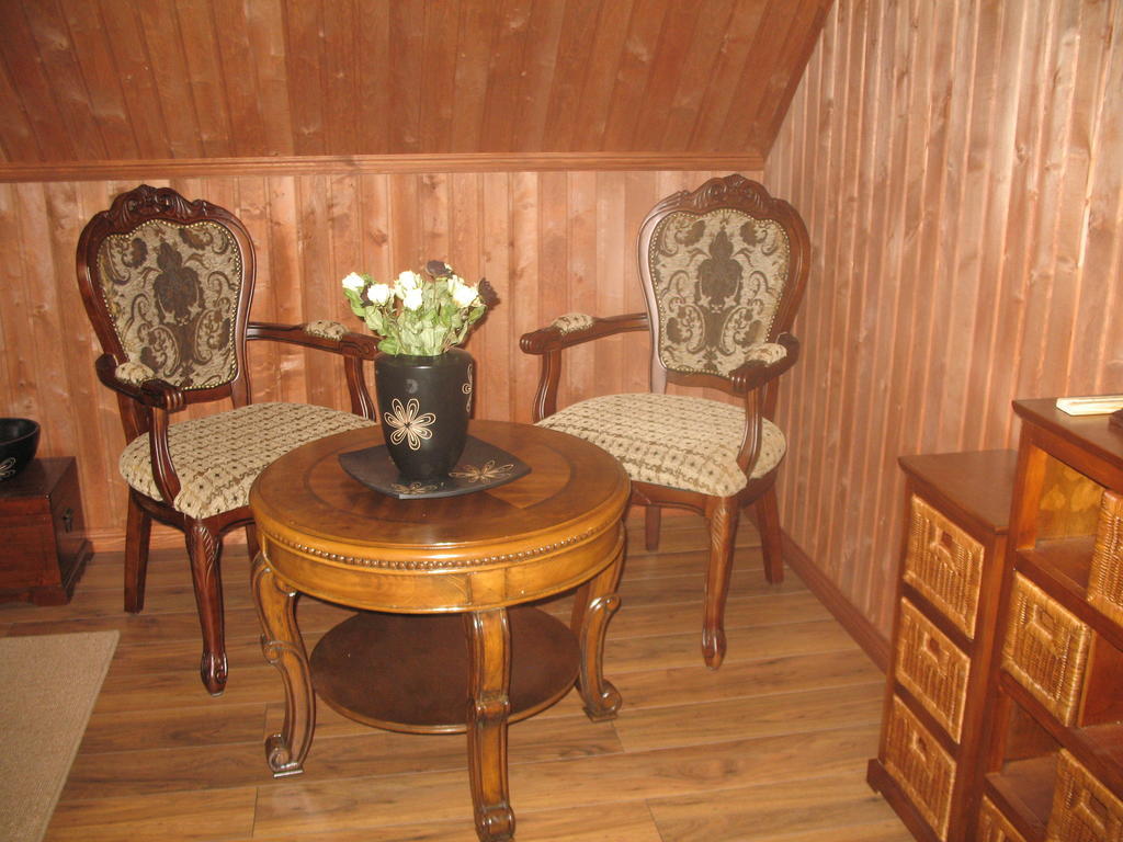 Krapi Guesthouse Treimani Quarto foto