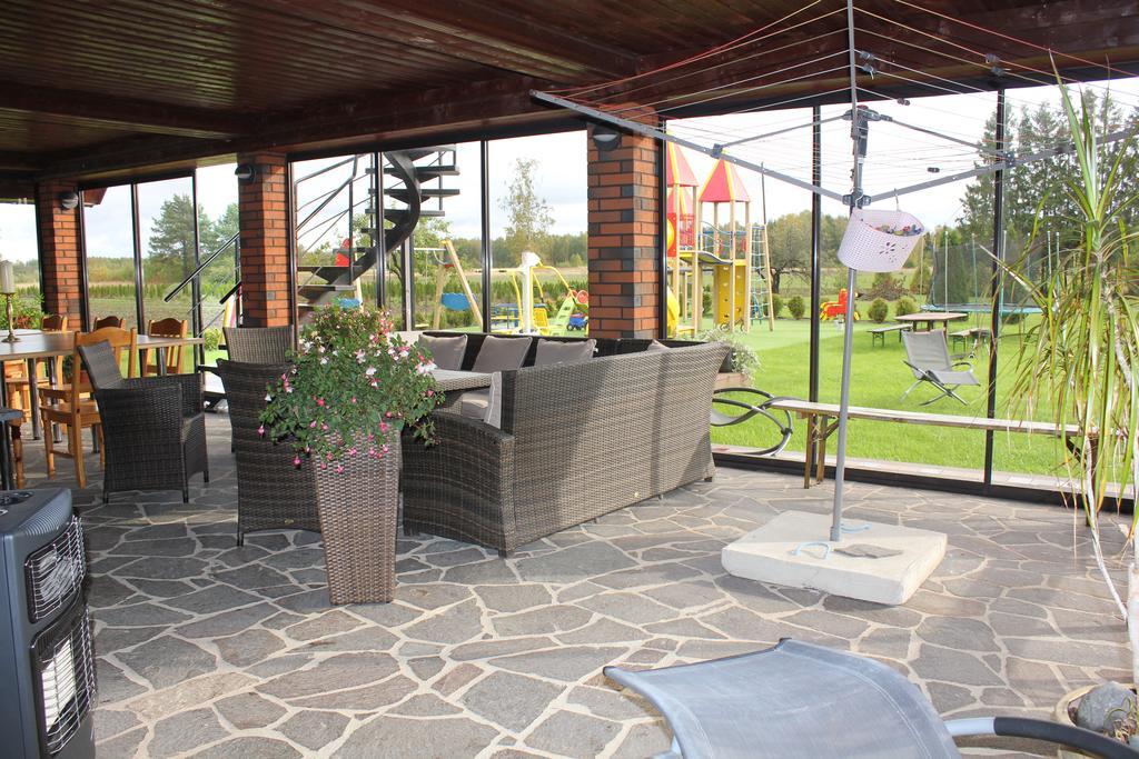 Krapi Guesthouse Treimani Exterior foto